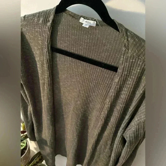 ARDENE  cardigan - Picture 2 of 3